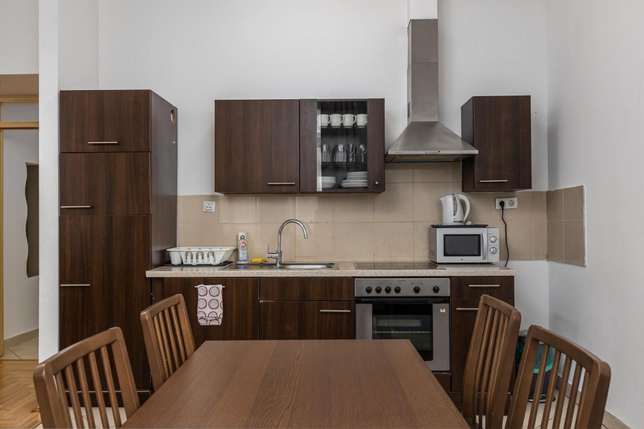 Cosy 1 Bedroom Apartment In Gozsdu Court Budapest Eksteriør billede
