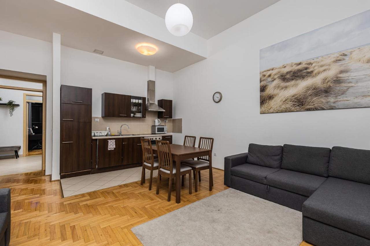 Cosy 1 Bedroom Apartment In Gozsdu Court Budapest Eksteriør billede