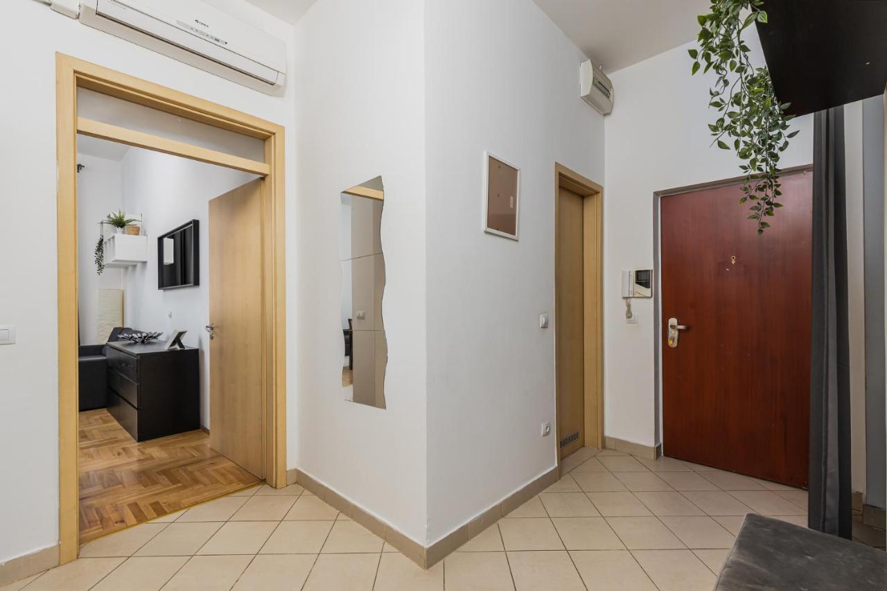 Cosy 1 Bedroom Apartment In Gozsdu Court Budapest Eksteriør billede