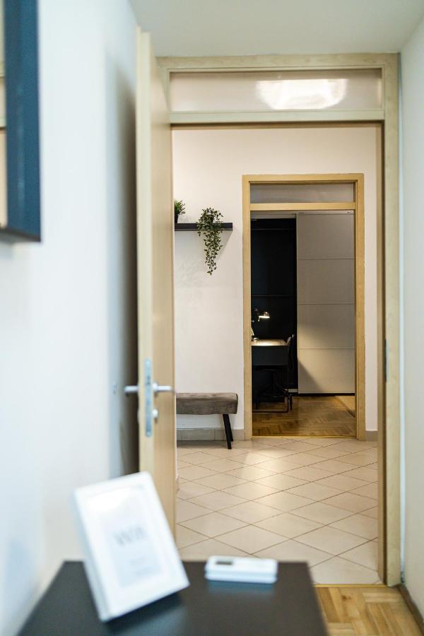Cosy 1 Bedroom Apartment In Gozsdu Court Budapest Eksteriør billede